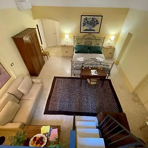 Bed and breakfast 4 Balconi Rooms- Dimora Arditi, Lecce